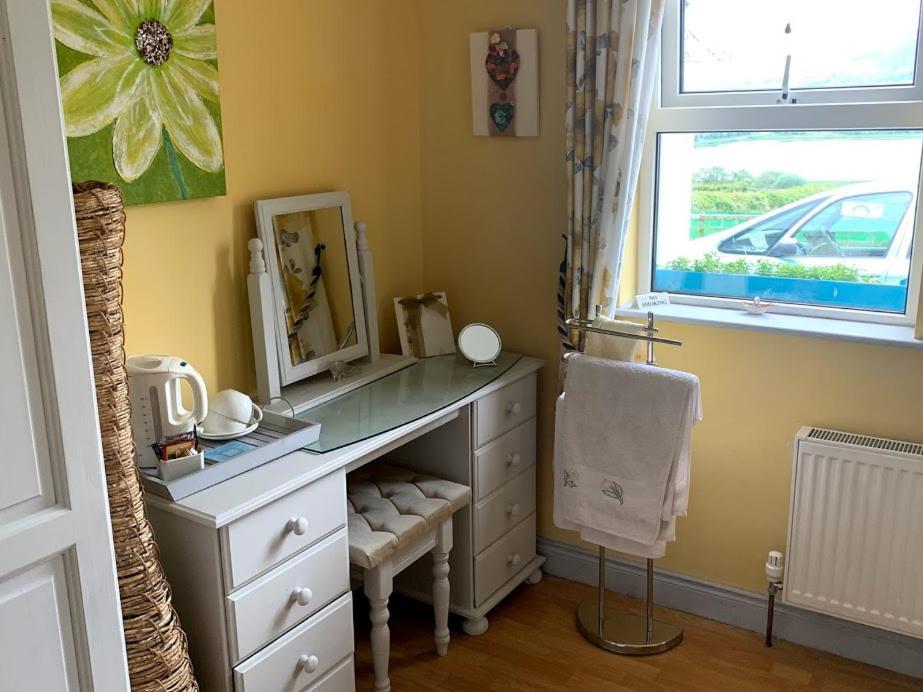 Baylet Lakeview House B&B מראה חיצוני תמונה